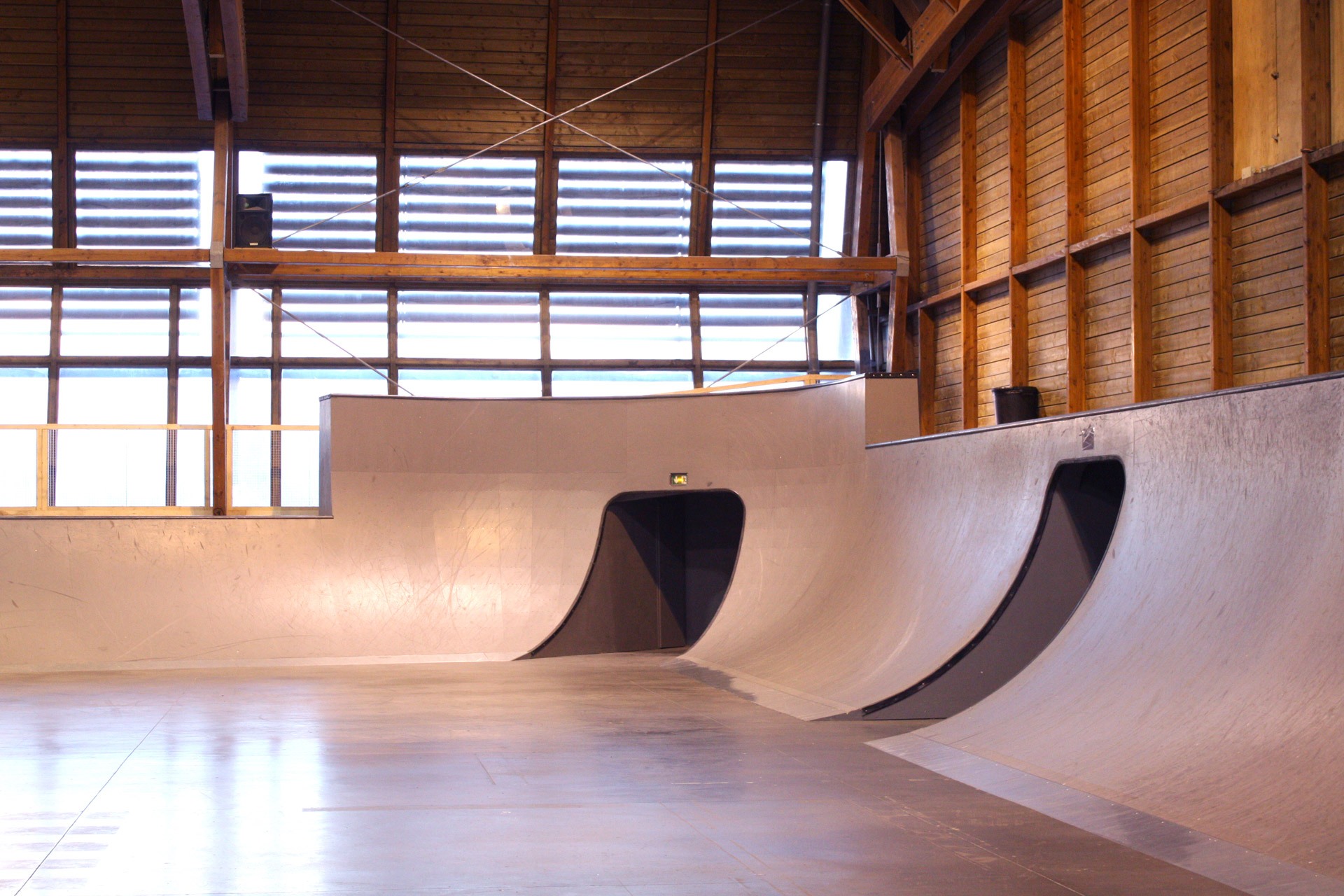 Gerland Indoor Lyon Skate Spot 5/5