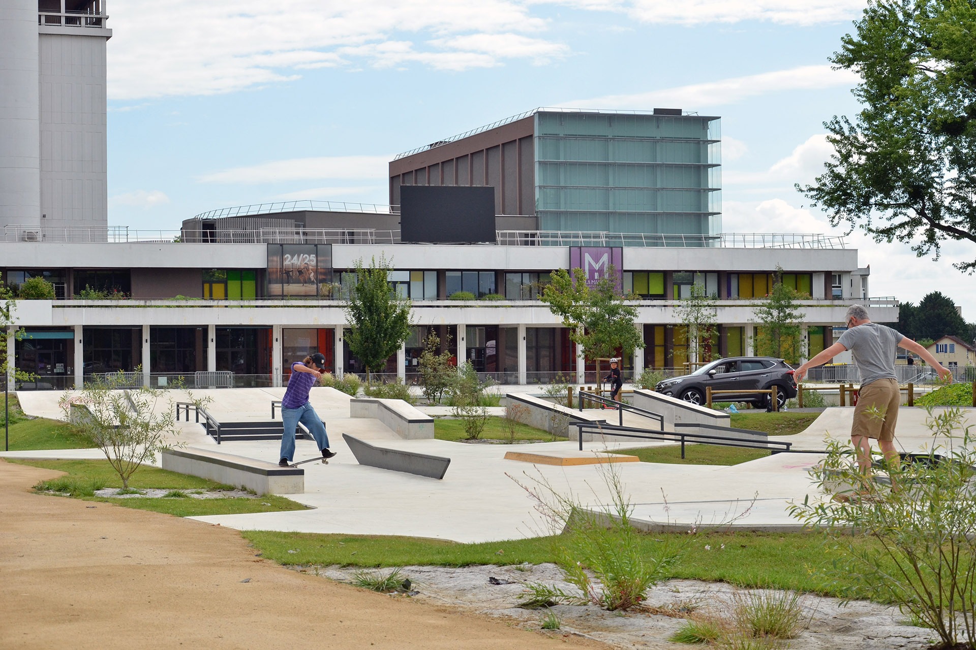 La Maison Skatepark Nevers Skate Spot 4/5