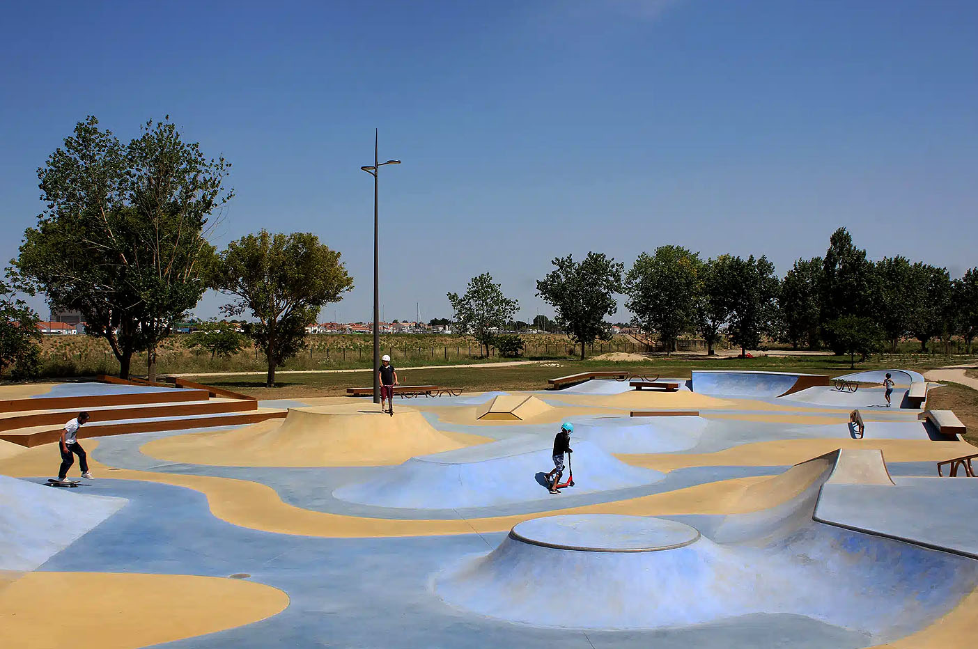 La Faute sur Mer Skatepark L' Aiguillon la Presqu'île Skate Spot 5/5