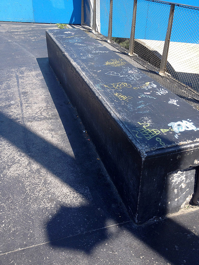 Casino Spot Street Dunkerque Skate Spot 3/5
