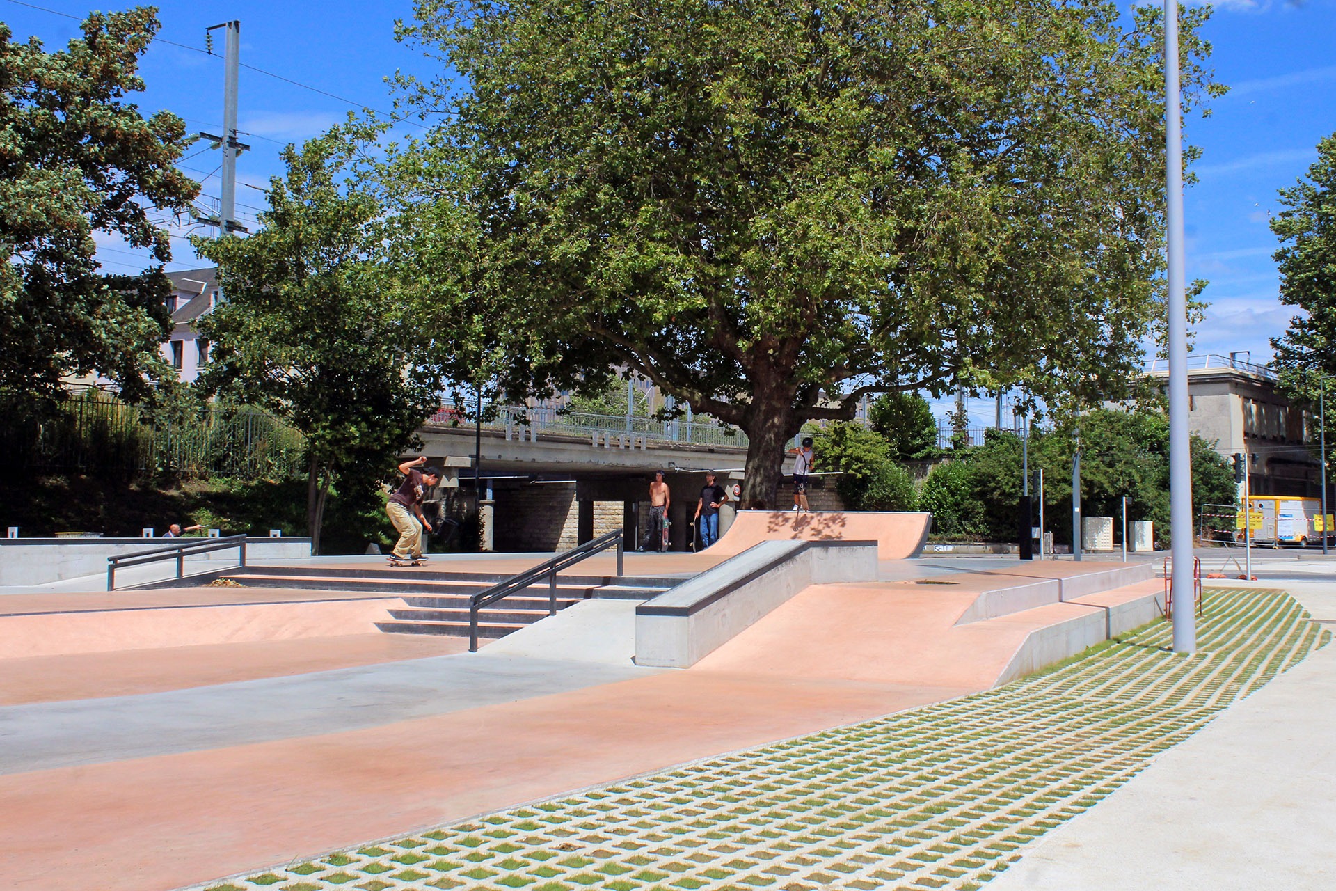 La Rue d' Auge Spot Street Caen Skate Spot 4/5