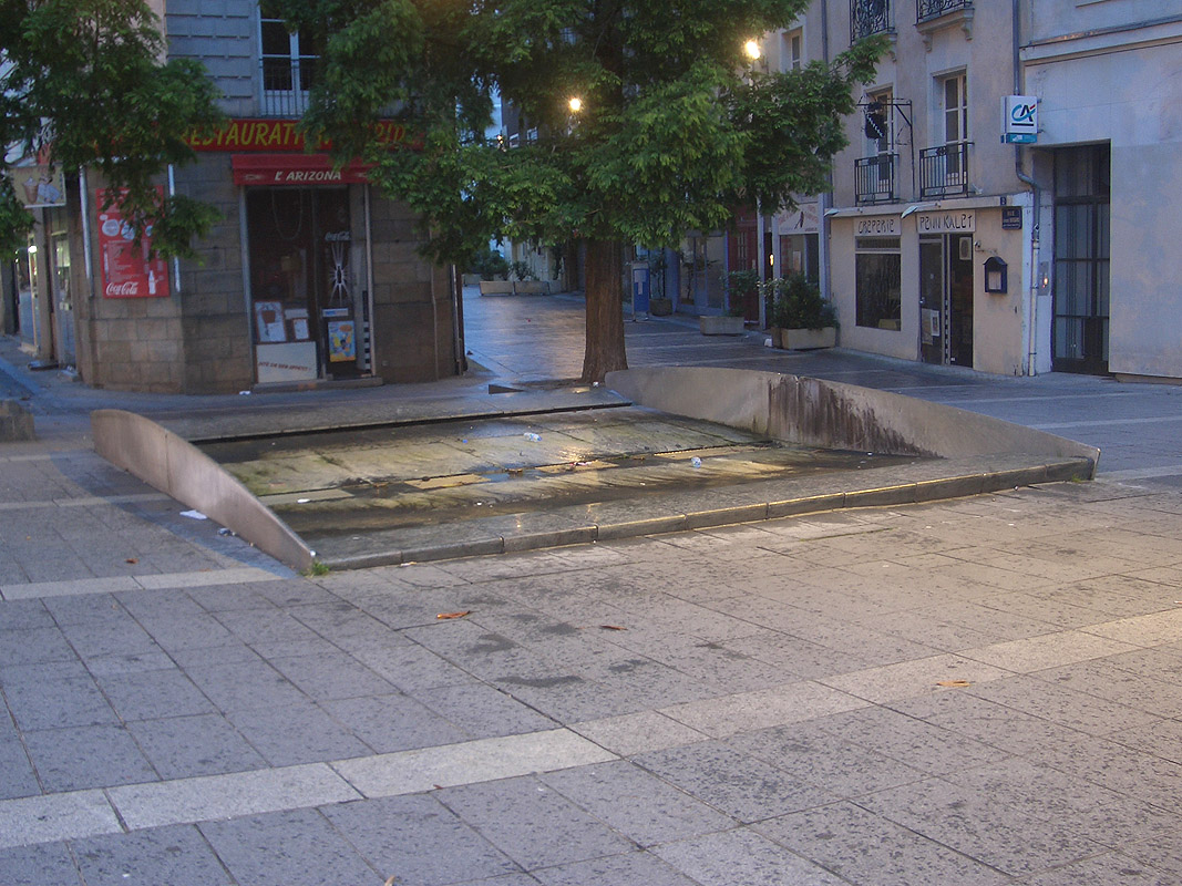 Les 50 Otages Spot Street Nantes Skate Spot 5/5