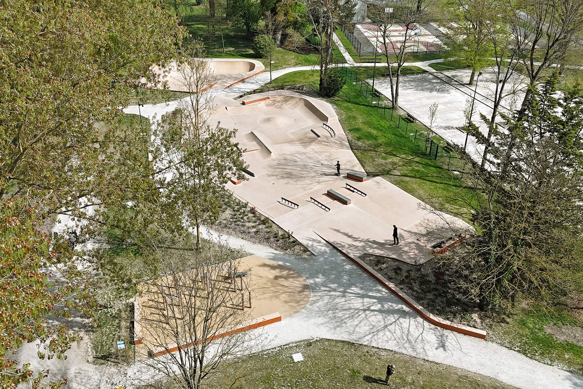 Stade Grante Skatepark L' Isle Adam Skate Spot 4/5