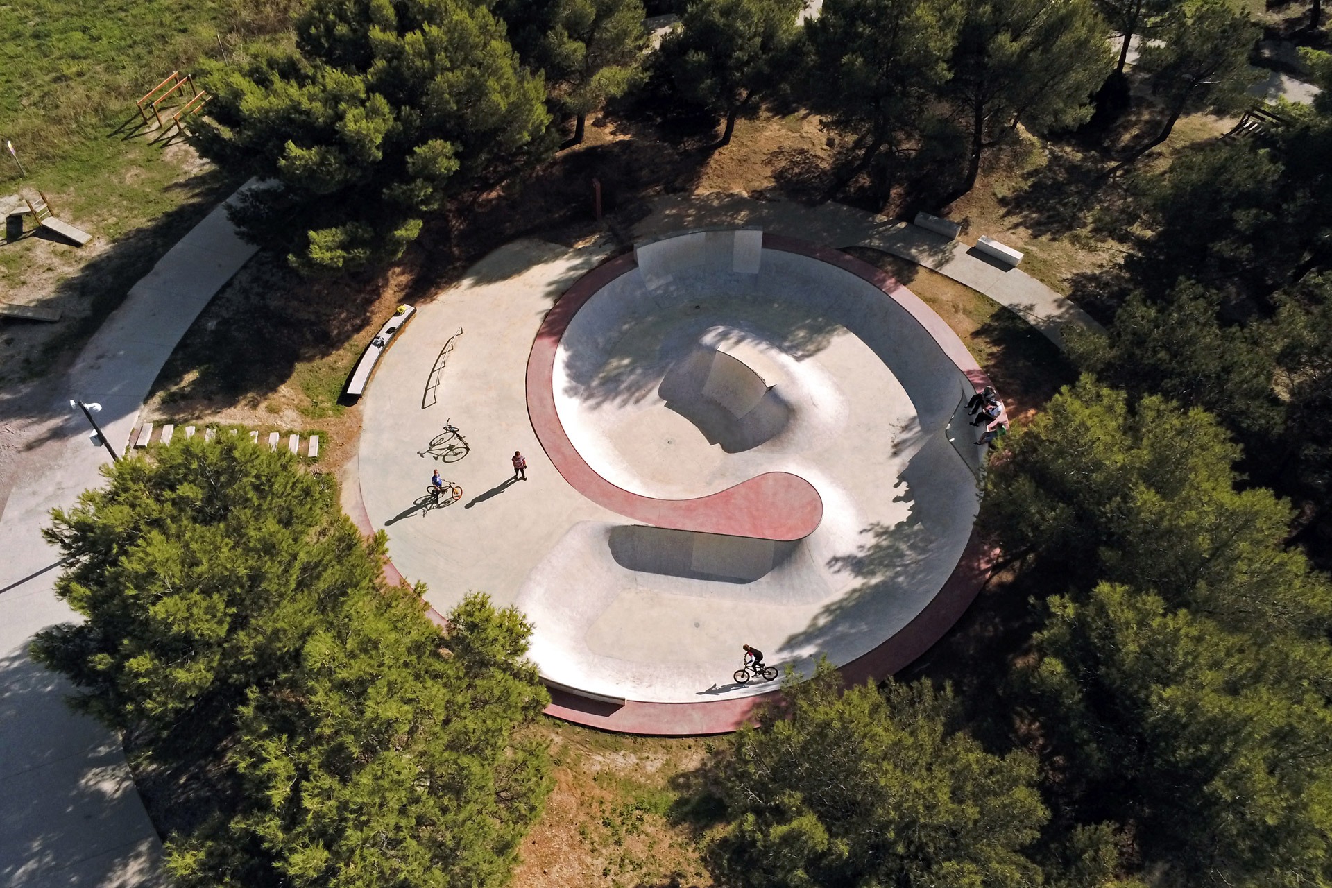 Le petit lodi Bowl Saint Victoret Skate Spot 4/5