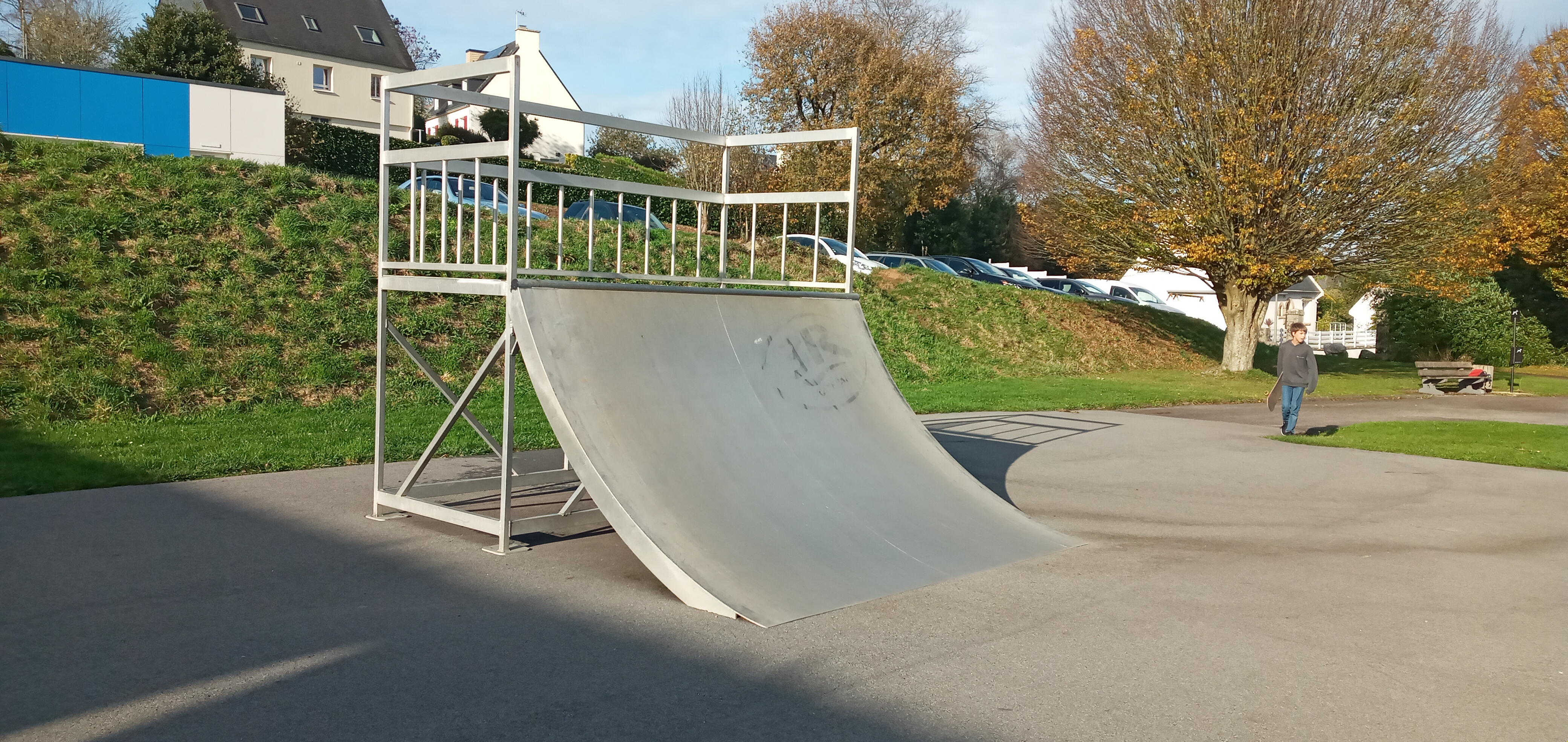 Le Stade Skatepark Landrévarzec Skate Spot 1/5