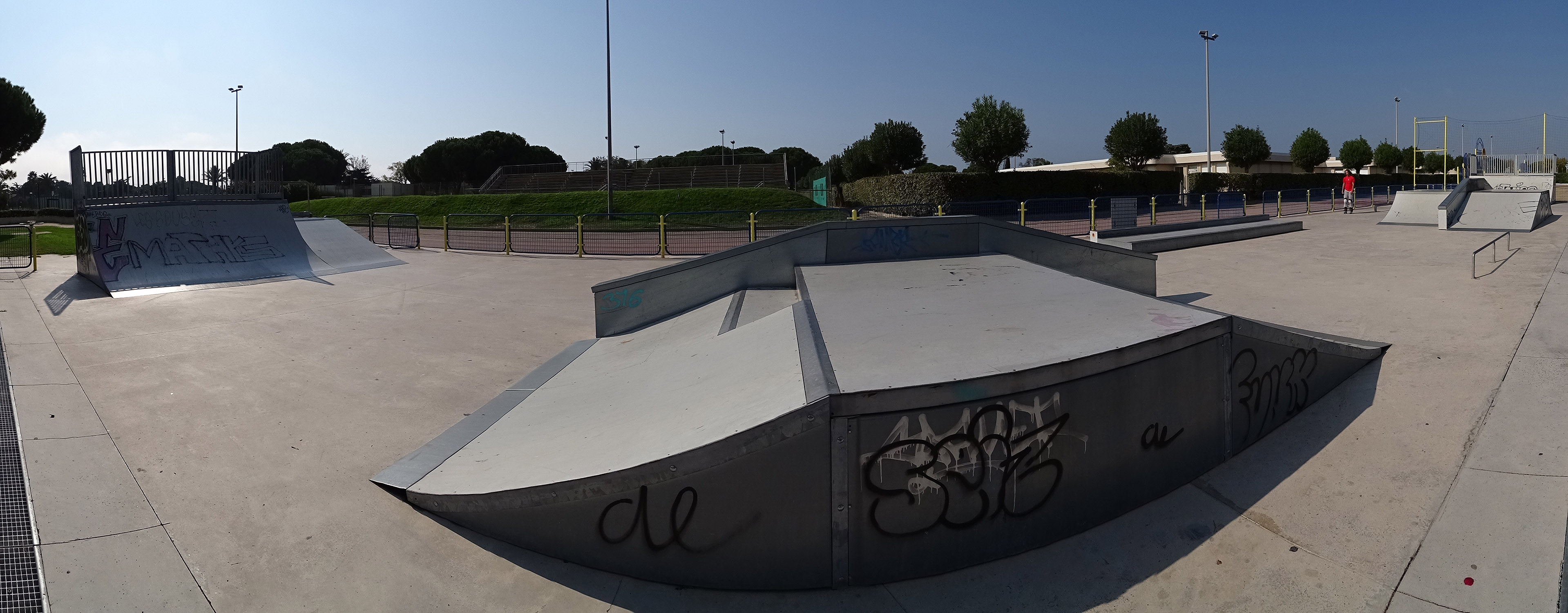 Le Grau du Roi Skatepark Le Grau du Roi Skate Spot 2/5