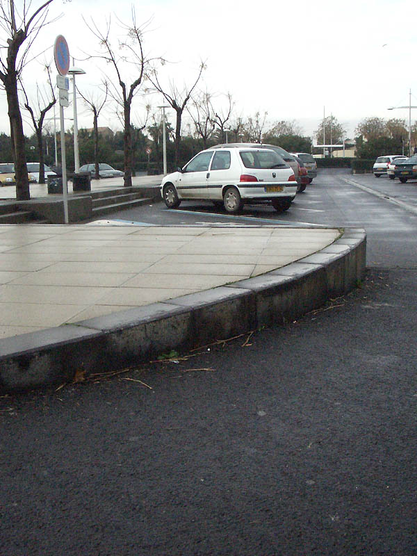 Collège Paul Emile Victor Agde Skate Spot