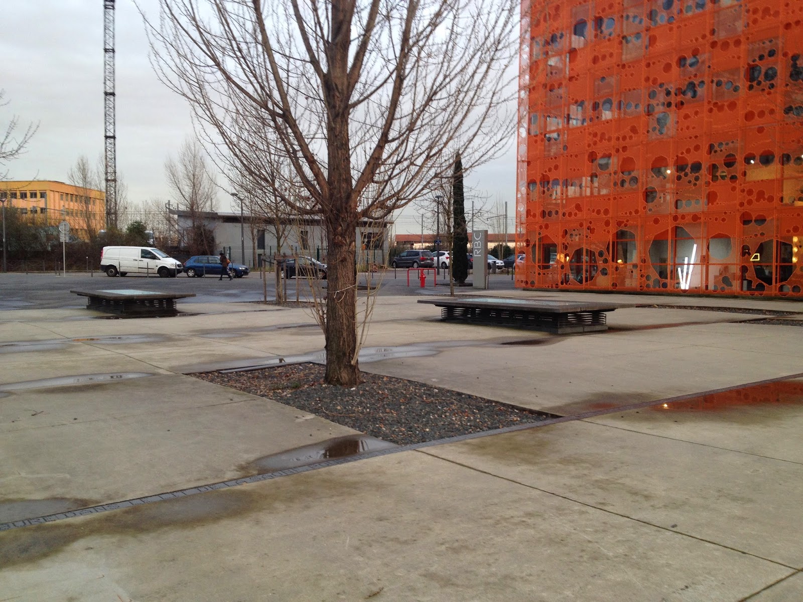 Cube Orange Lyon Skate Spot