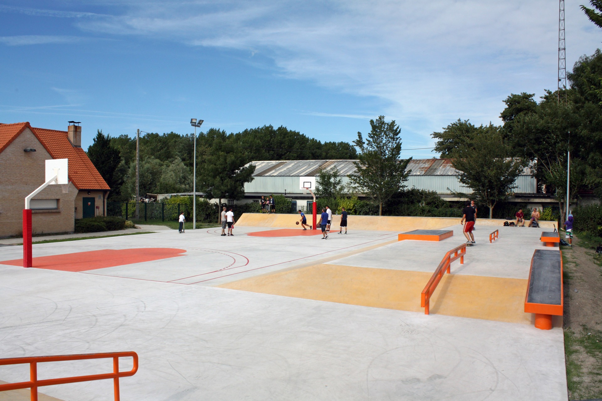 Espace Jeunes Skatepark Loon Plage Skate Spot 4/5