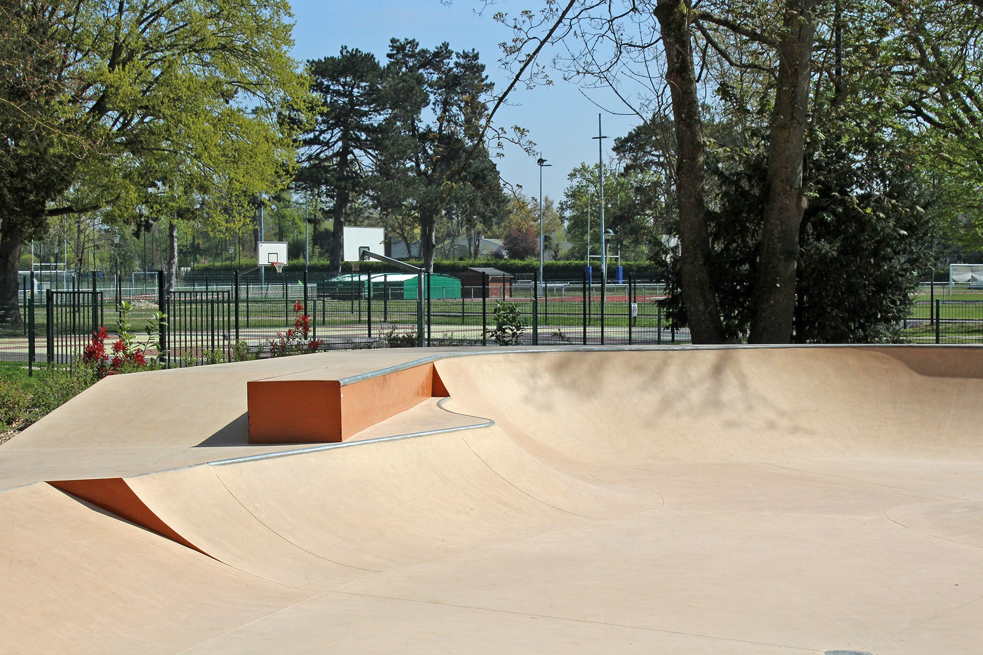 Stade Grante Skatepark L' Isle Adam Skate Spot 4/5