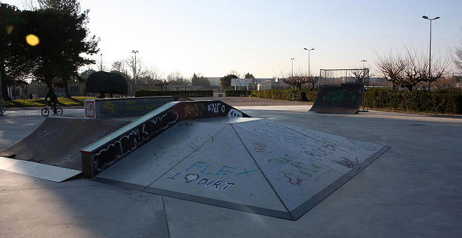 Old Park Skatepark Carpentras Skate Spot 2/5