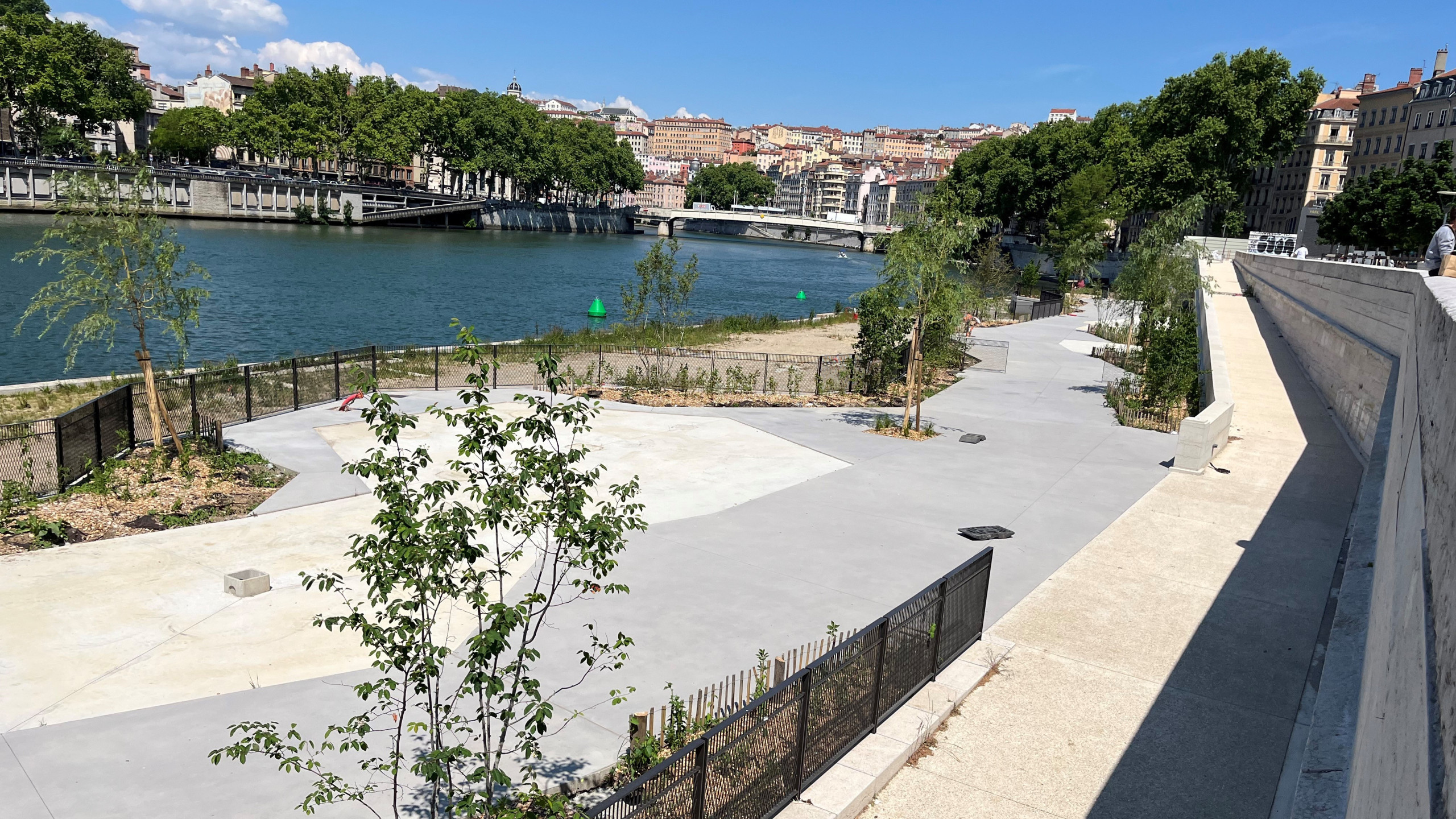 Terrasses Presqu' Ile Spot Street Lyon Skate Spot 3/5