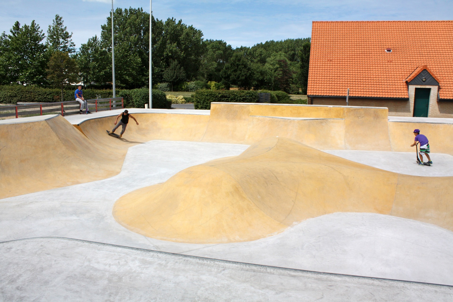 Espace Jeunes Skatepark Loon Plage Skate Spot 4/5