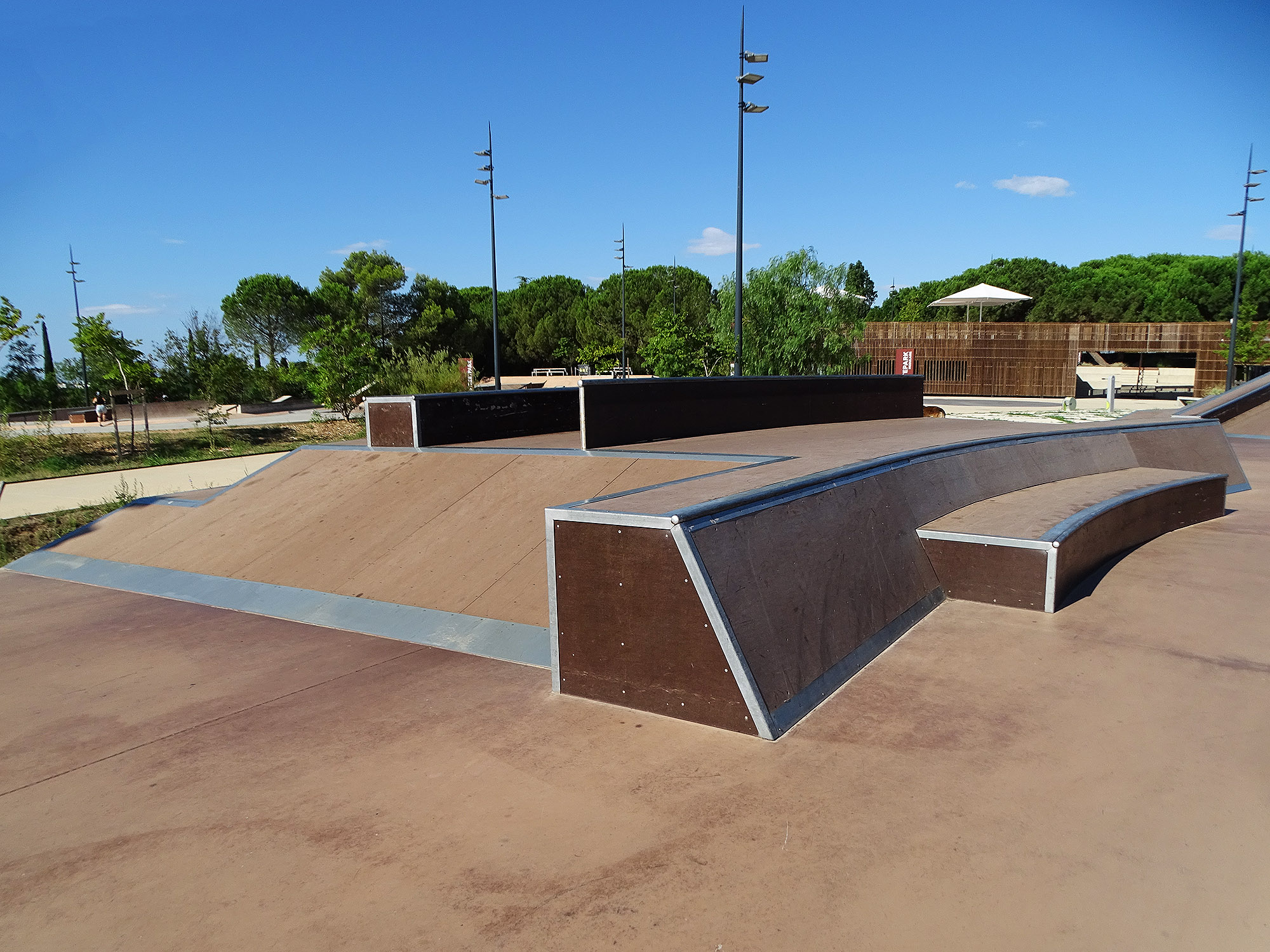 Grammont Park Skatepark Montpellier Skate Spot 5/5