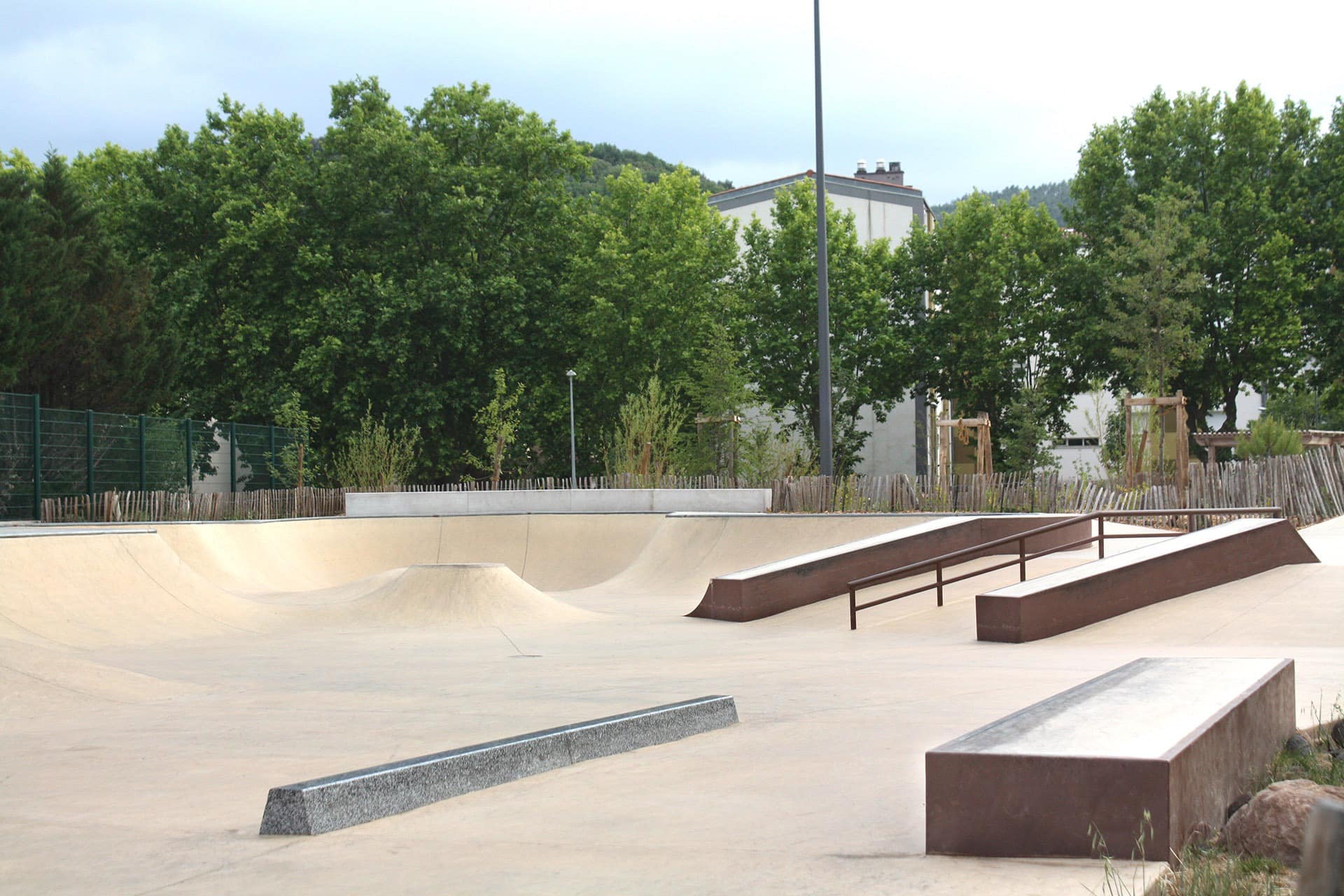 Parc du Grézac Skatepark Lodève Skate Spot 4/5