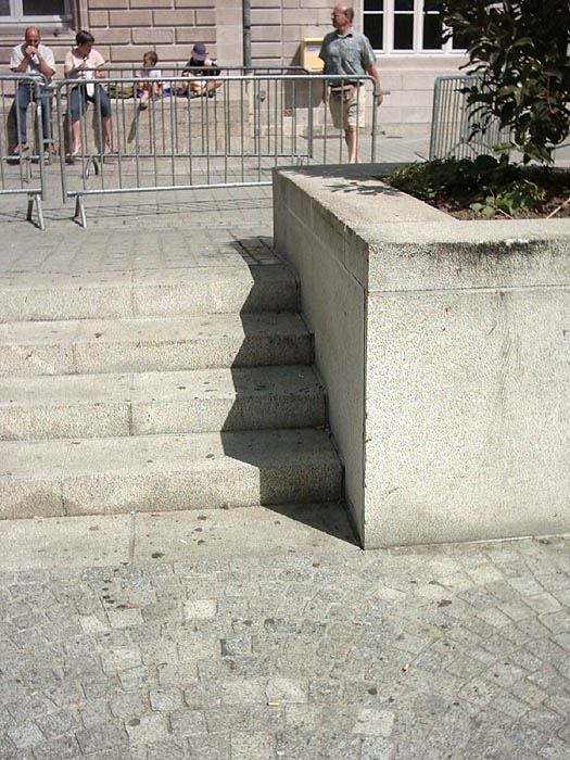 Cathédrale Spot Street Quimper Skate Spot 3/5