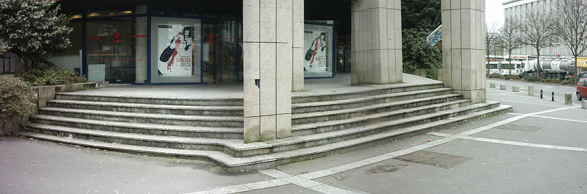 Le Quartz Plaza Brest Skate Spot 4/5