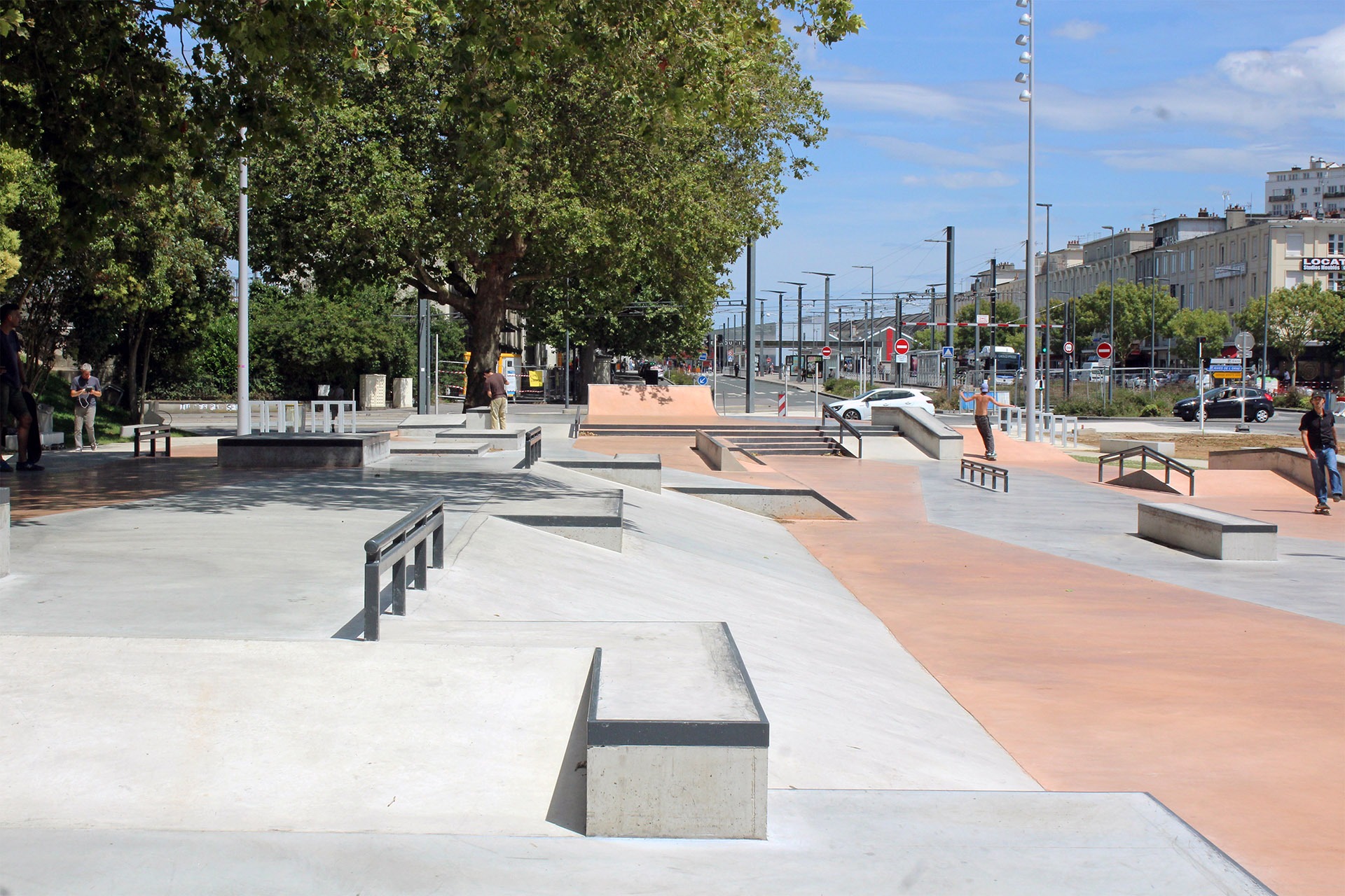 La Rue d' Auge Spot Street Caen Skate Spot 4/5