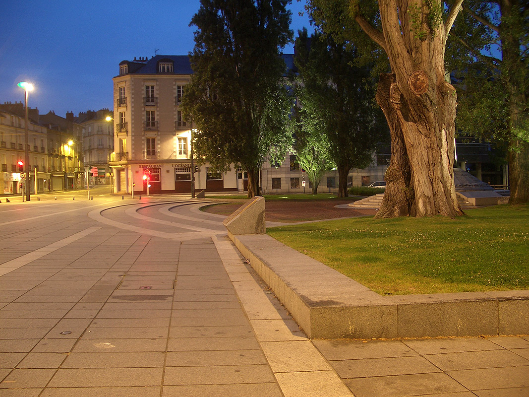 Les 50 Otages Spot Street Nantes Skate Spot 5/5