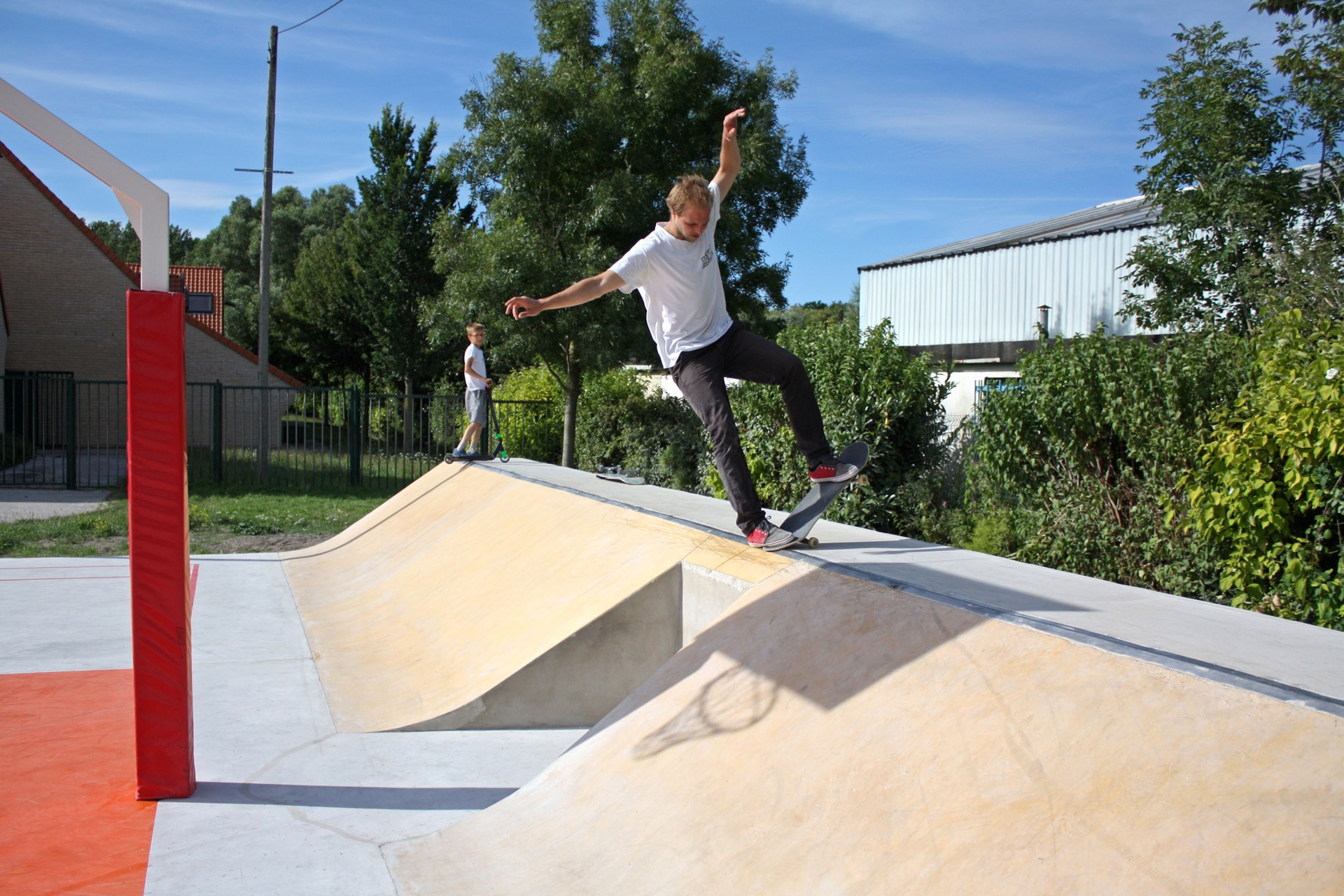 Espace Jeunes Skatepark Loon Plage Skate Spot 4/5