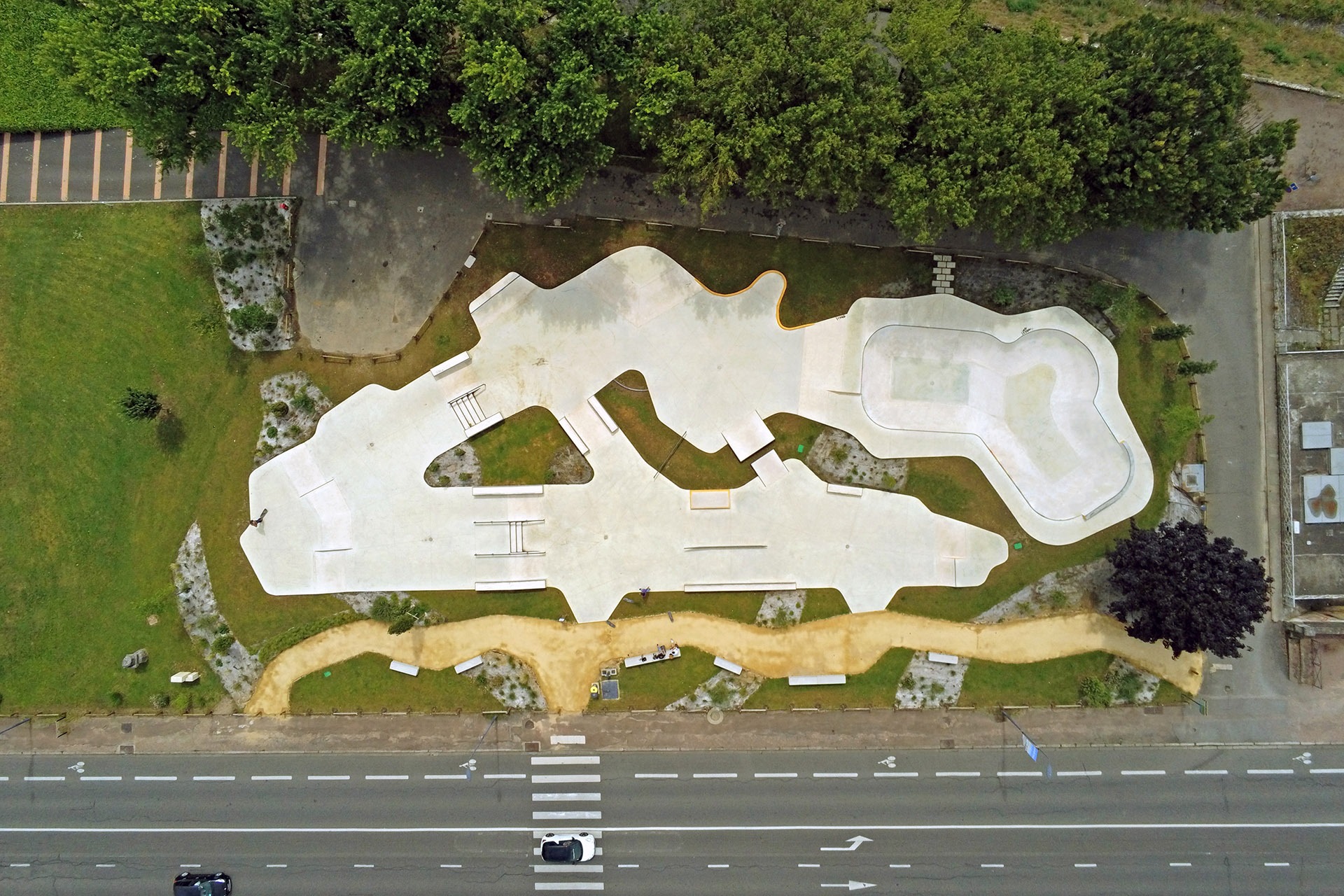 La Maison Skatepark Nevers Skate Spot 4/5