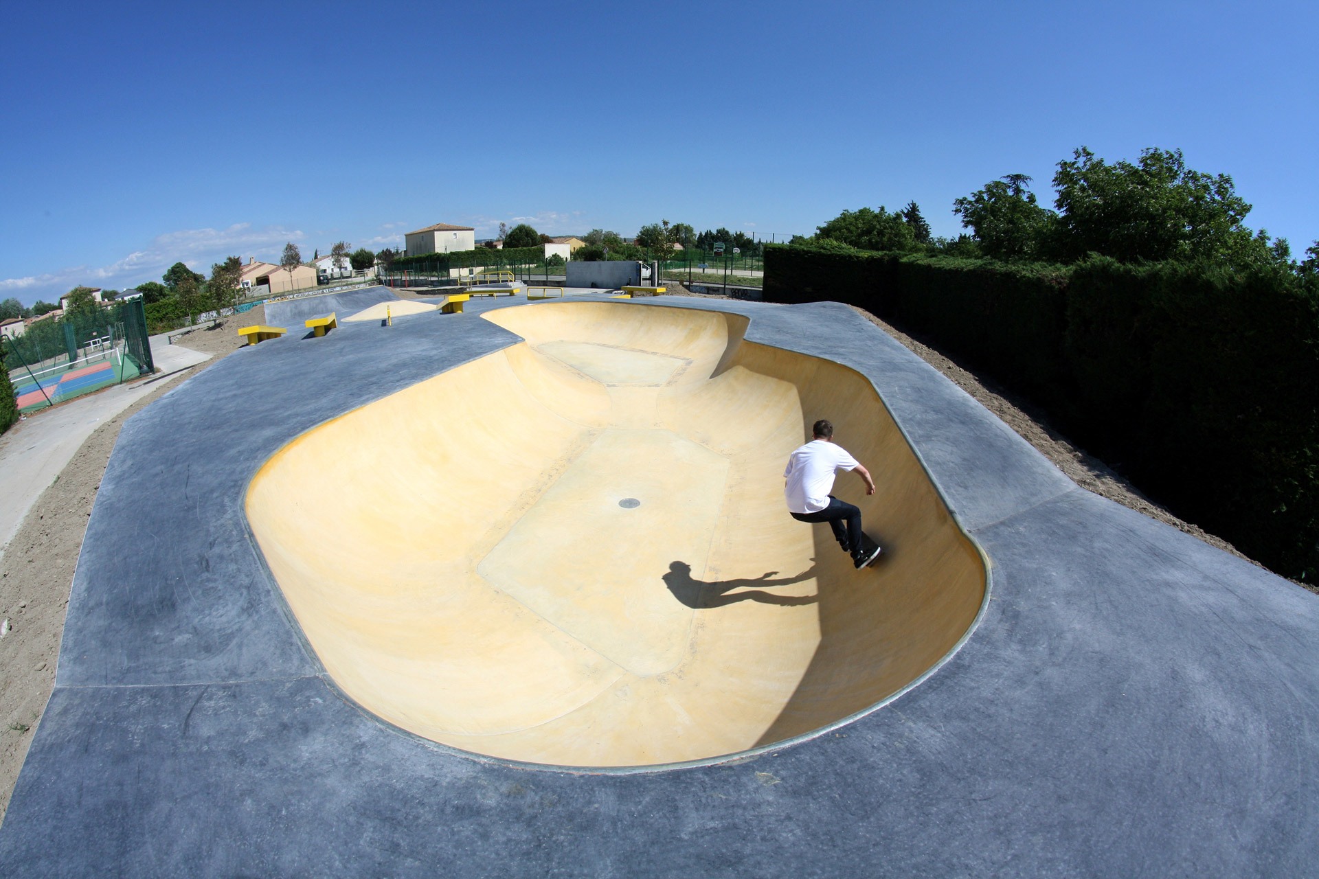 Mallemort Skatepark Mallemort Skate Spot 3/5