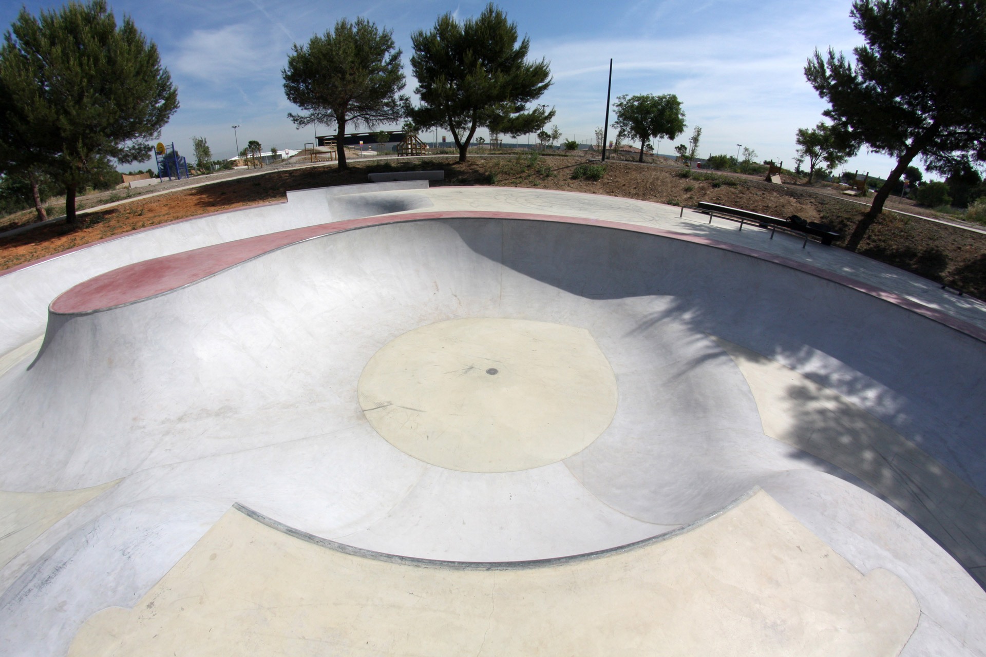 Le petit lodi Bowl Saint Victoret Skate Spot 4/5