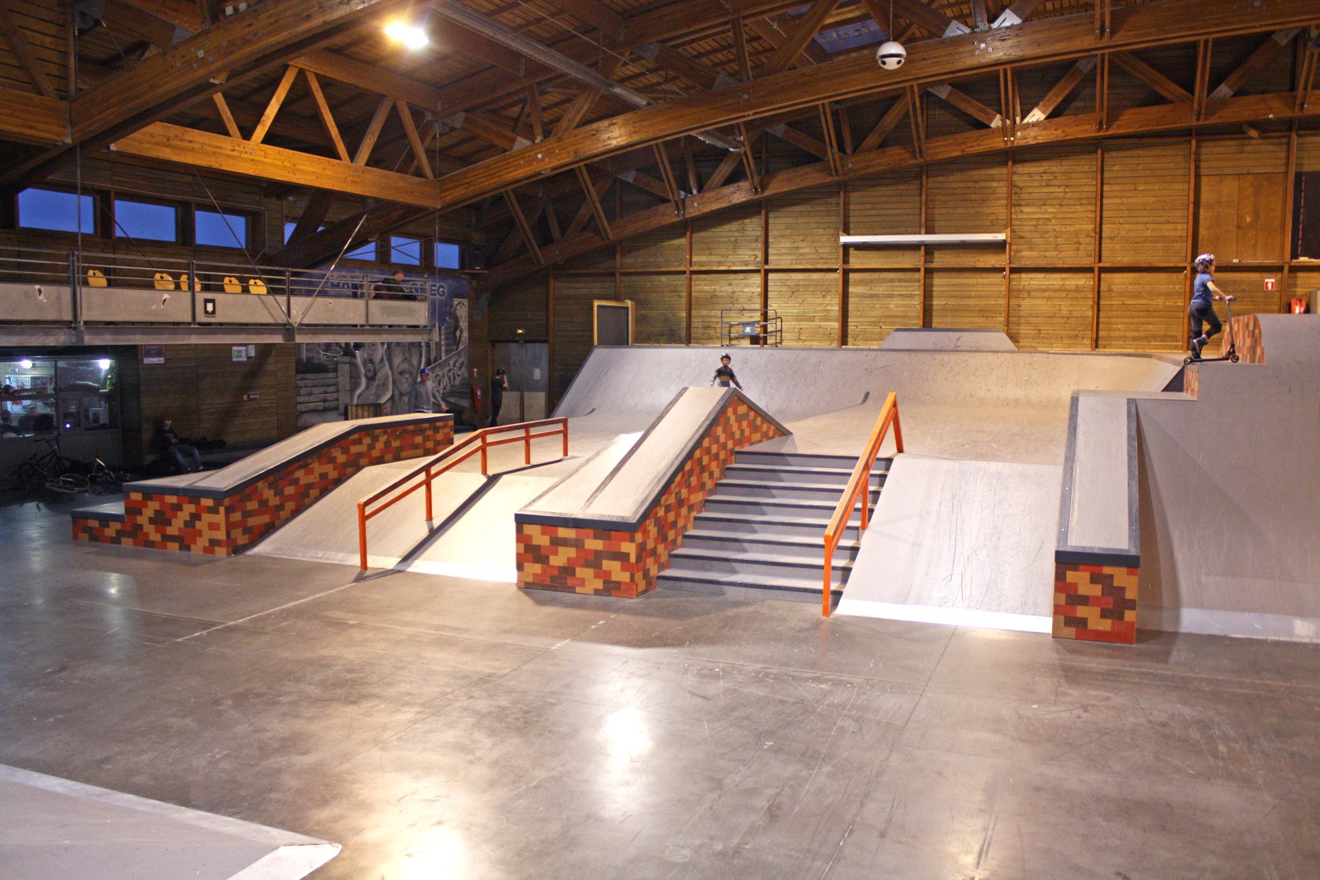 Gerland Indoor Lyon Skate Spot 5/5