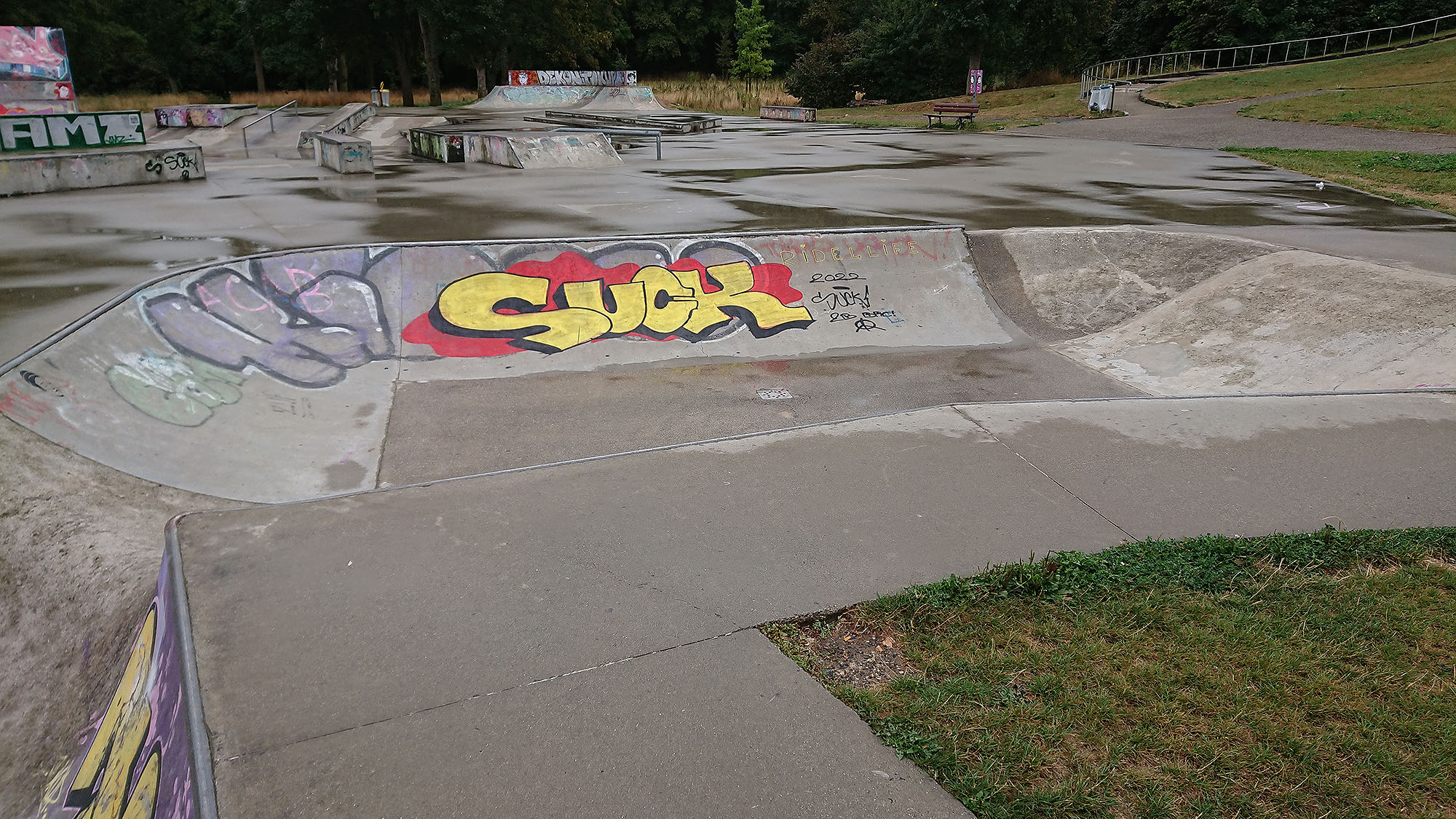 Europe Skatepark Saint Quentin Skate Spot 4/5