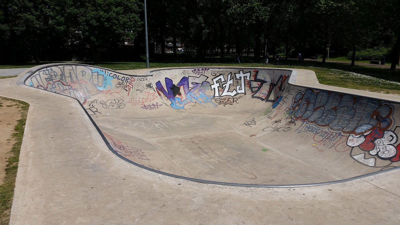 Cité U L' Arsenal Skatepark Douai Skate Spot 4/5