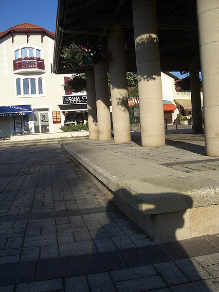 Les Cinq Cantons Plaza Anglet Skate Spot 4/5