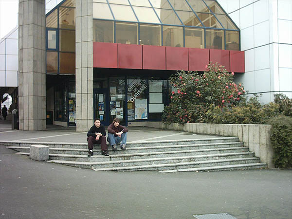 Le Quartz Plaza Brest Skate Spot 4/5