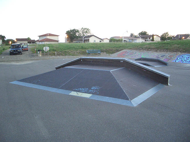 Mexico Skatepark Aire sur l'Adour Skate Spot 2/5
