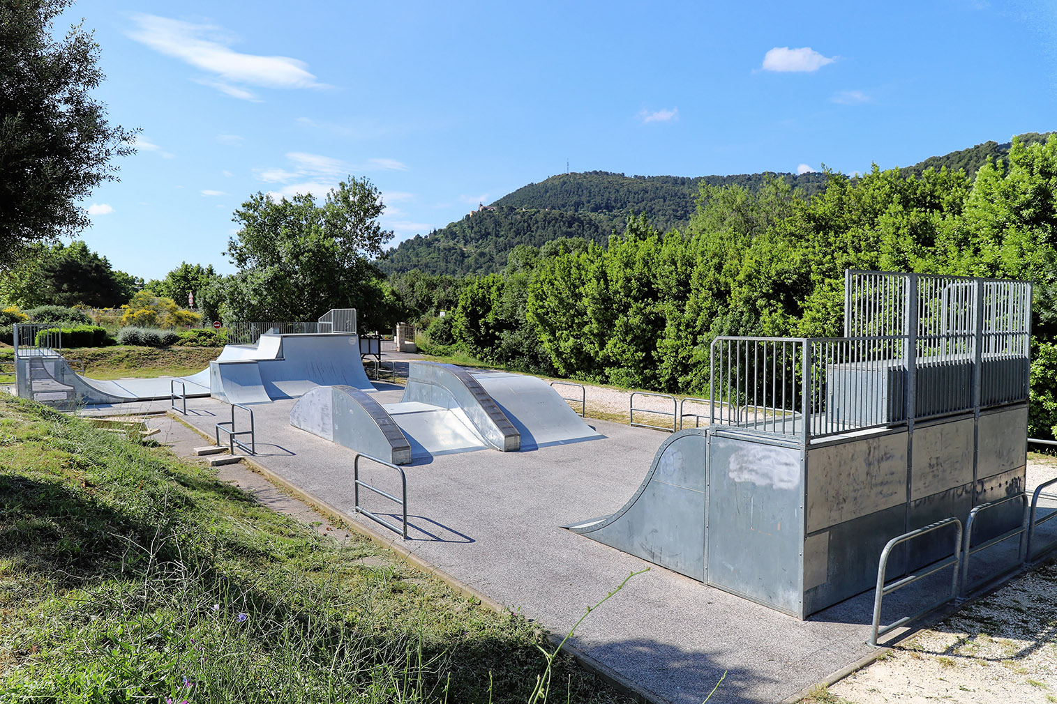 Parc Marie Astoin Solliès Pont Skate Spot