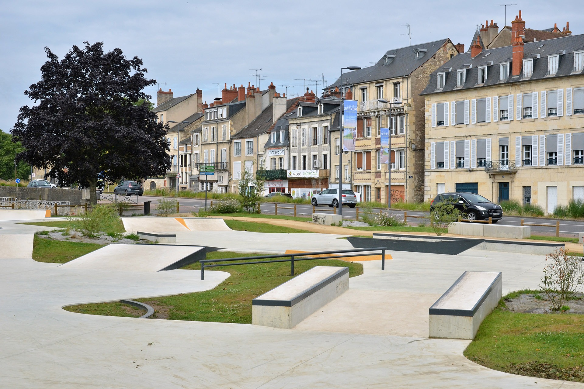 La Maison Skatepark Nevers Skate Spot 4/5