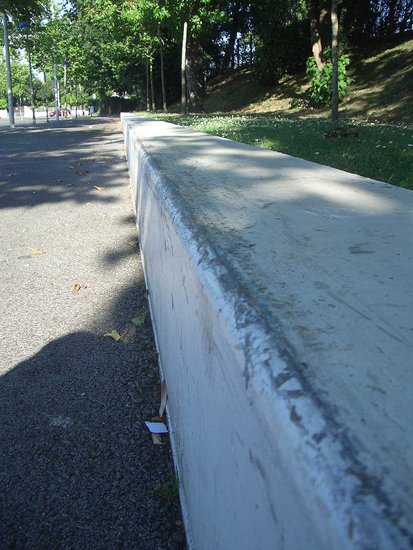 Lycée Andora Spot Street Anglet Skate Spot 3/5