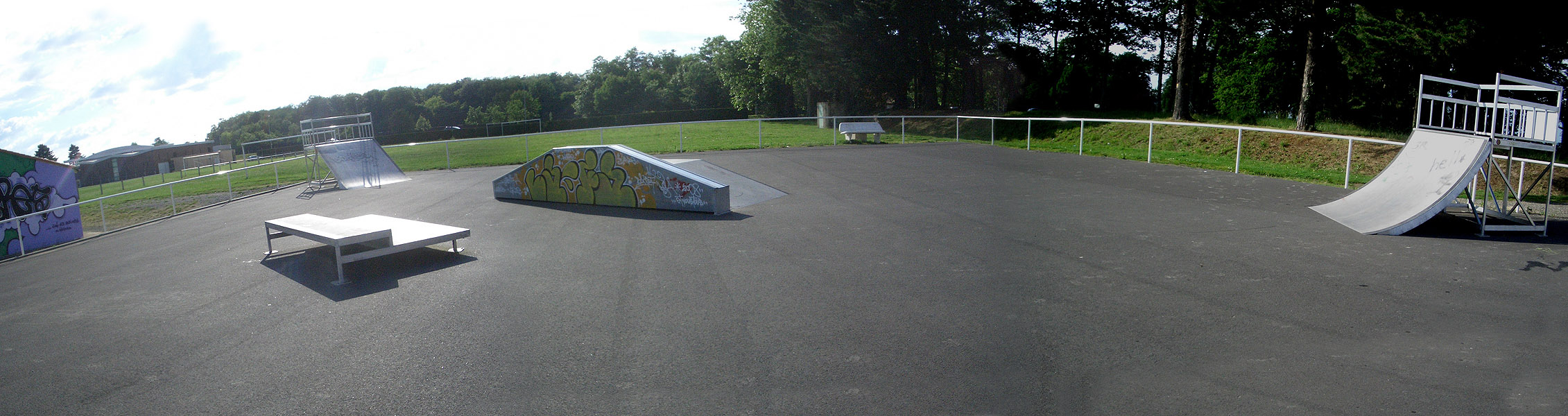 Richardières Skatepark Aigrefeuille sur maine Skate Spot 1/5