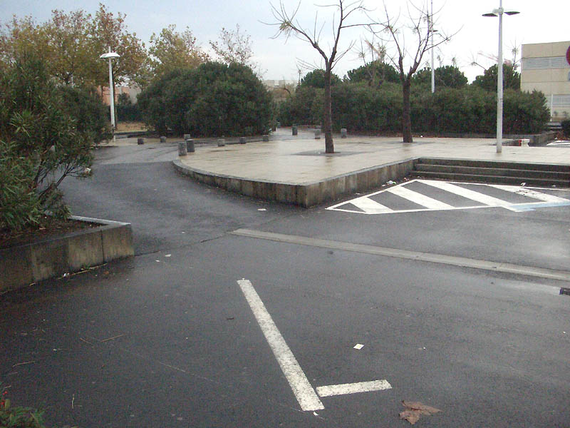 Collège Paul Emile Victor Spot Street Agde Skate Spot 2/5