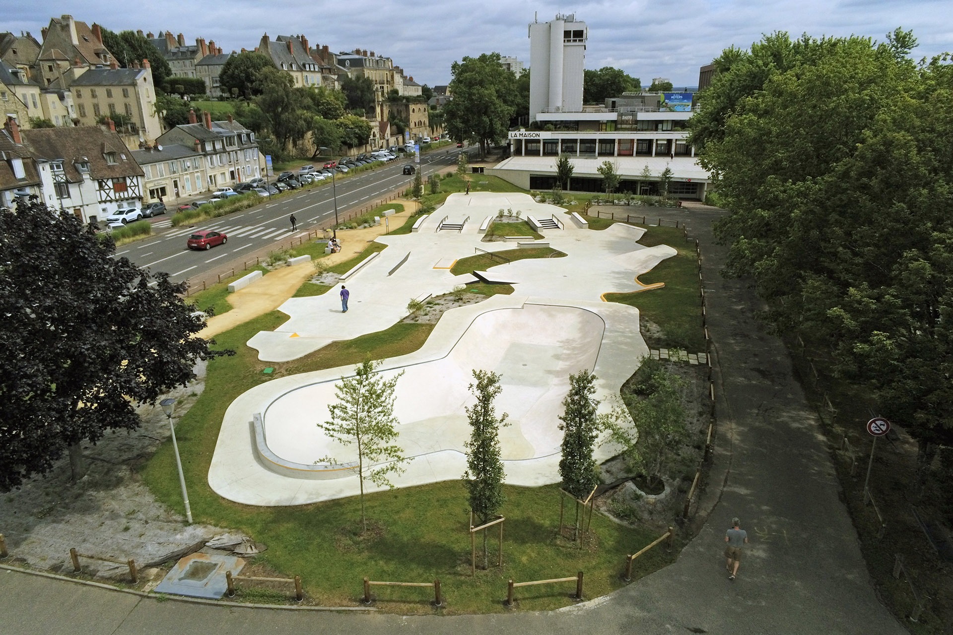 La Maison Nevers Skate Spot