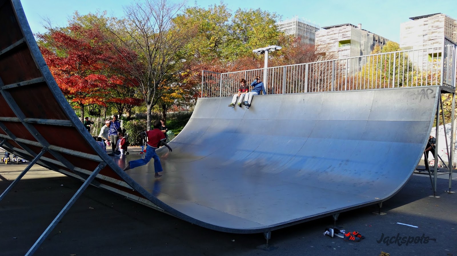 Martin Luther King Skatepark Paris Skate Spot 3/5