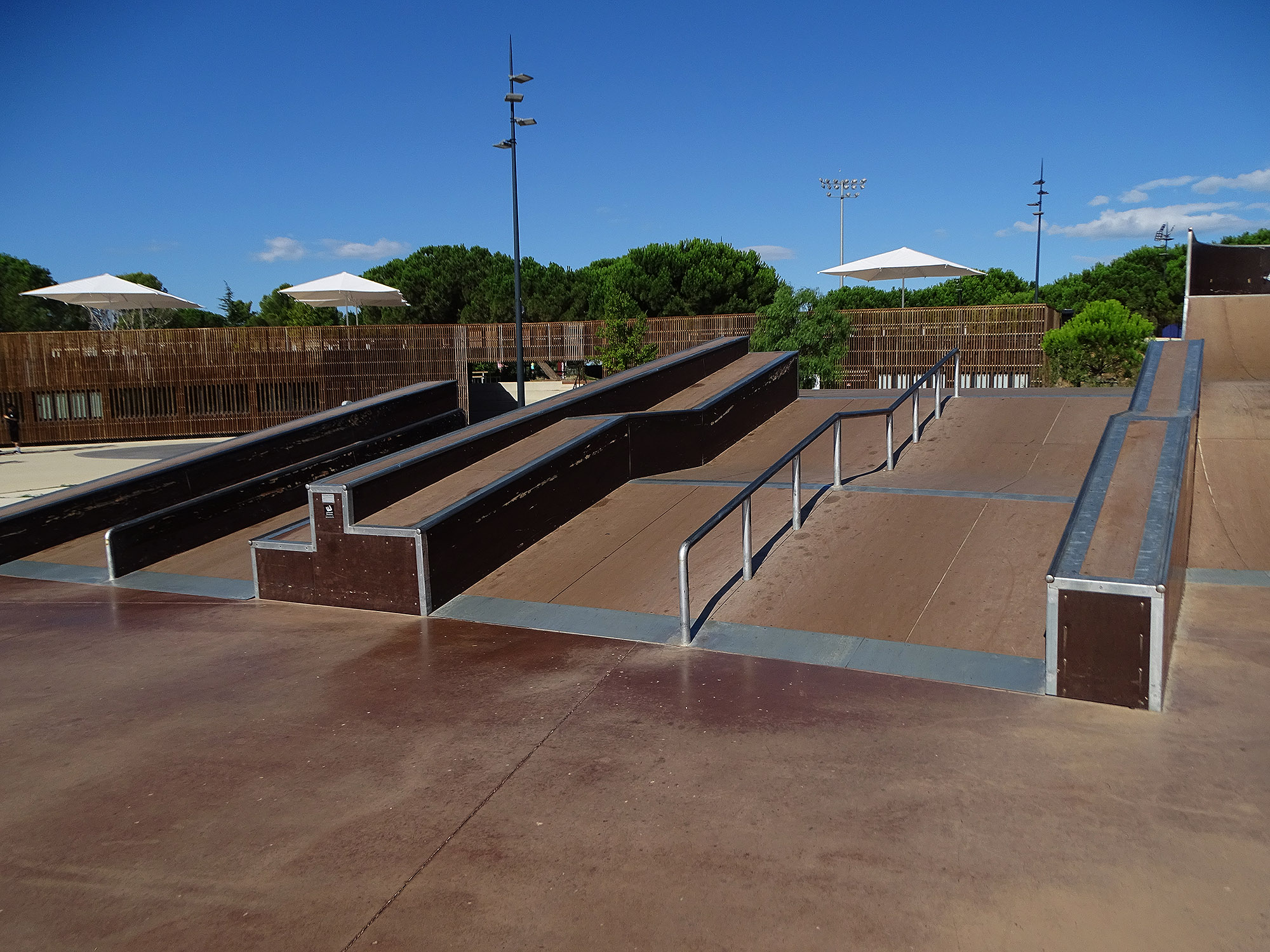 Grammont Park Skatepark Montpellier Skate Spot 5/5