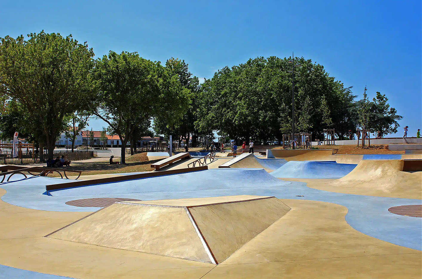 La Faute sur Mer Skatepark L' Aiguillon la Presqu'île Skate Spot 5/5