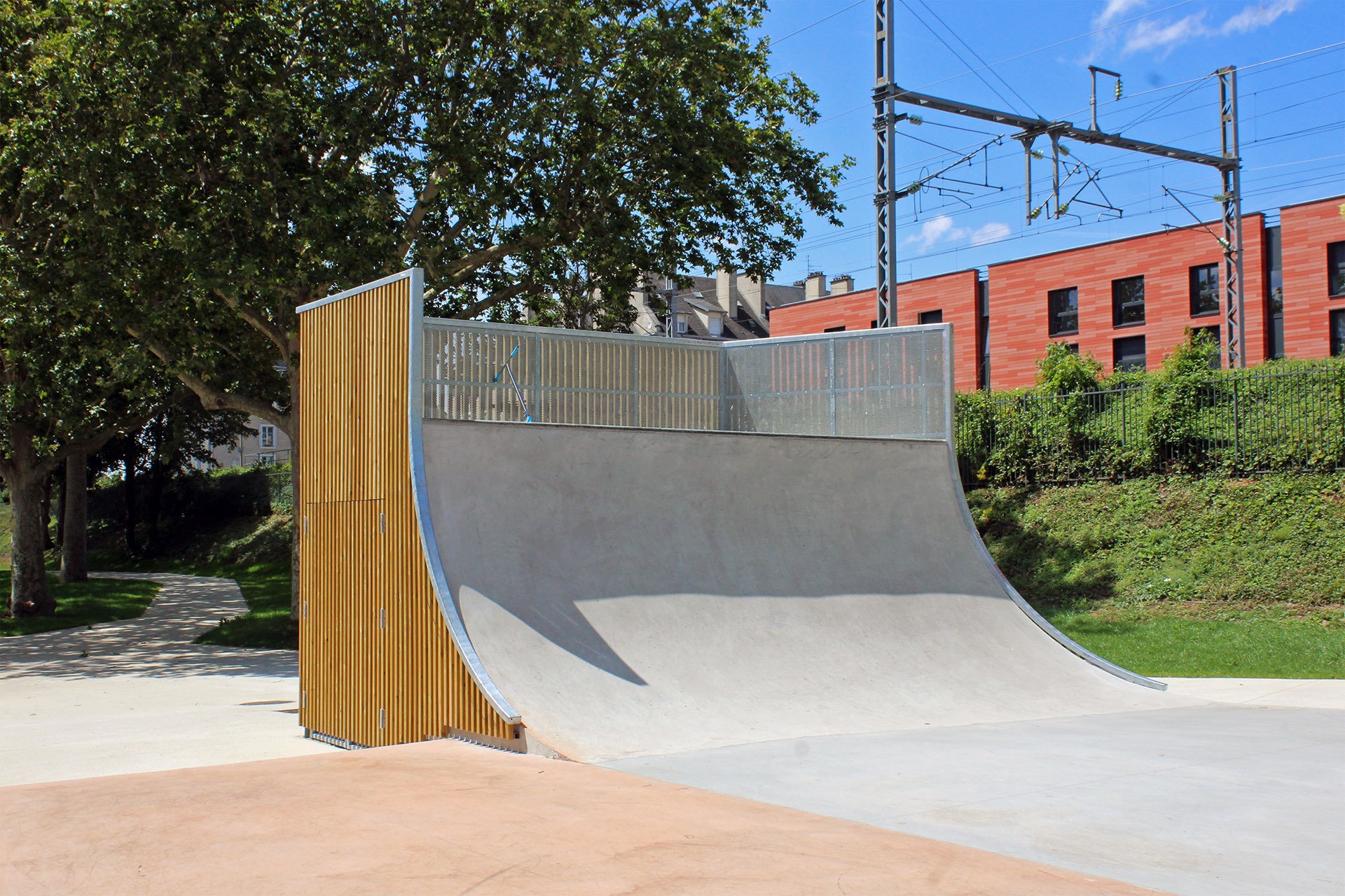 La Rue d' Auge Spot Street Caen Skate Spot 4/5