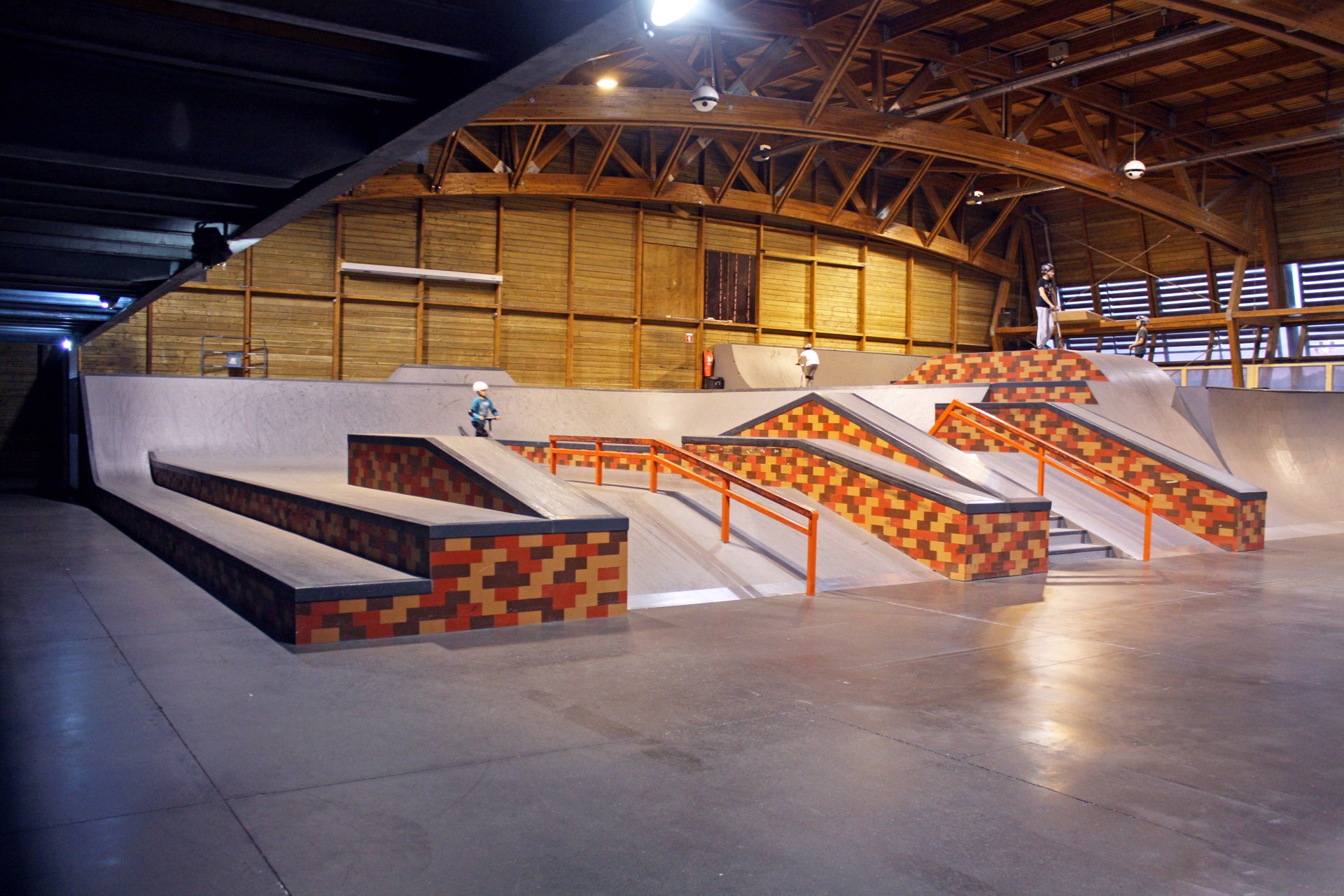 Gerland Indoor Lyon Skate Spot 5/5