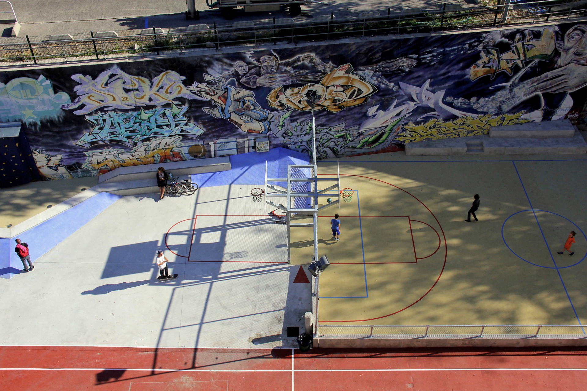 La Friche Belle de Mai Skatepark Marseille Skate Spot 4/5