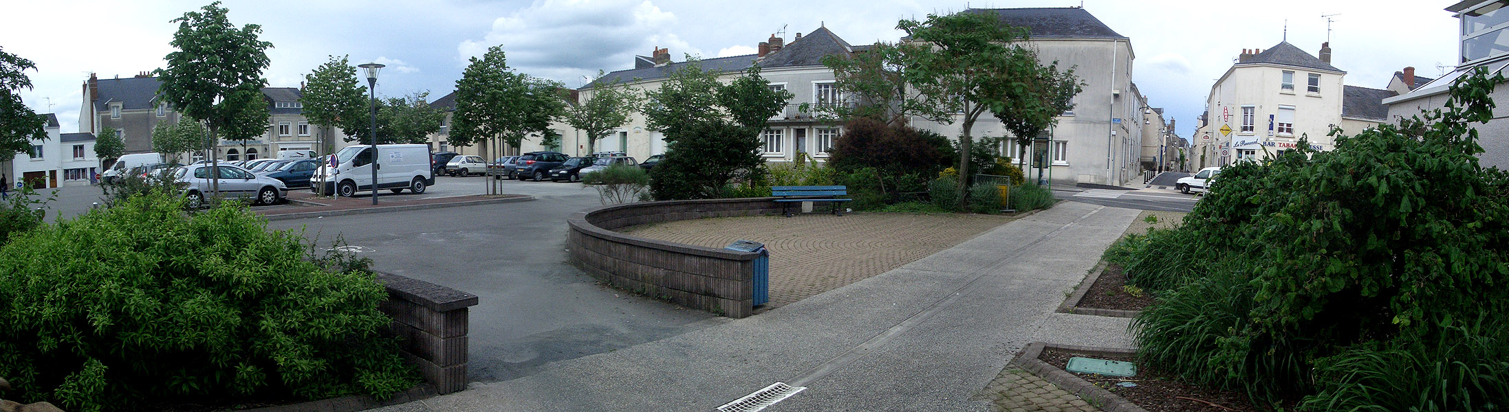 Médiathèque La Pléiade Spot Street Ancenis Skate Spot 3/5