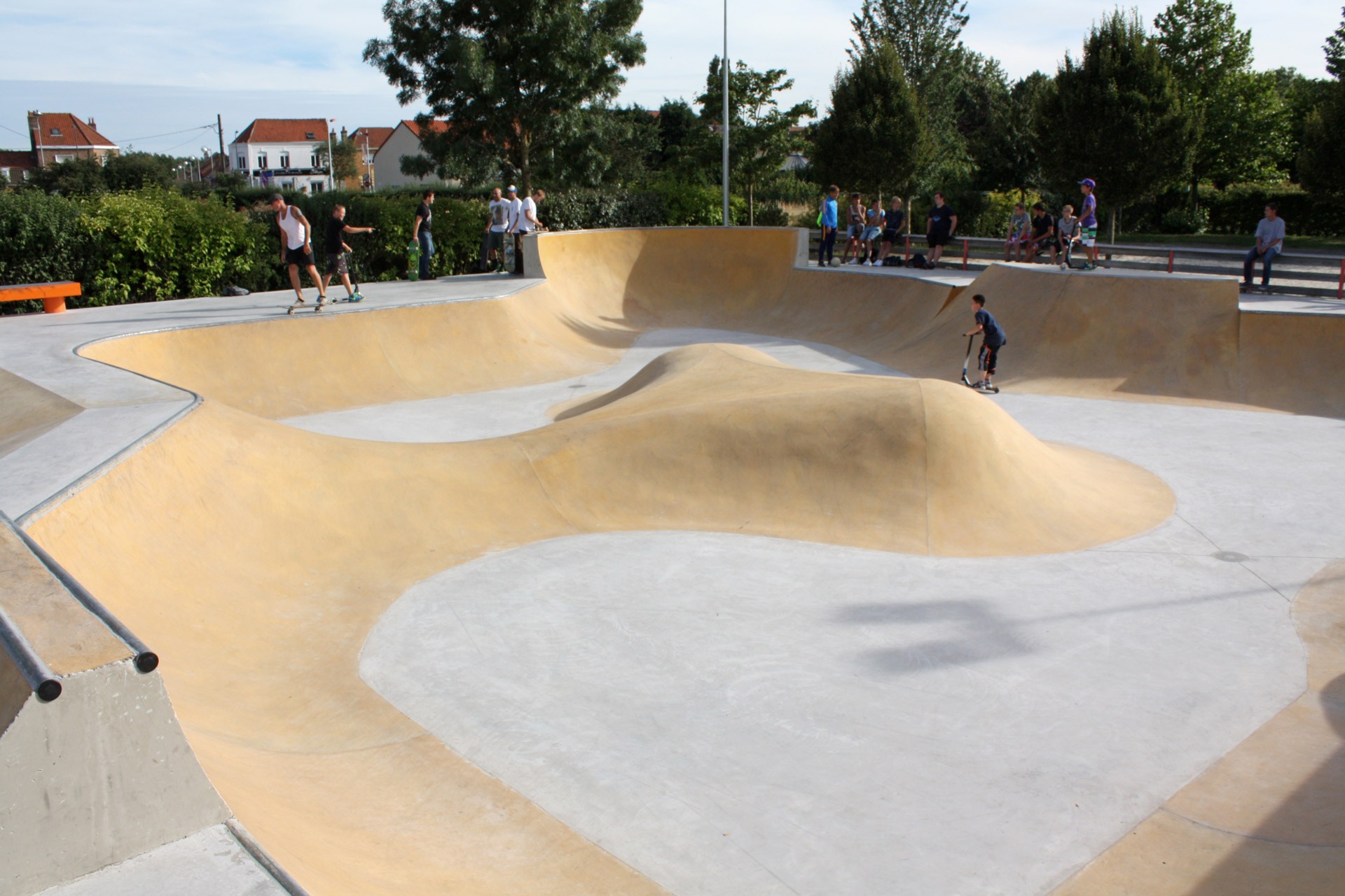 Espace Jeunes Skatepark Loon Plage Skate Spot 4/5