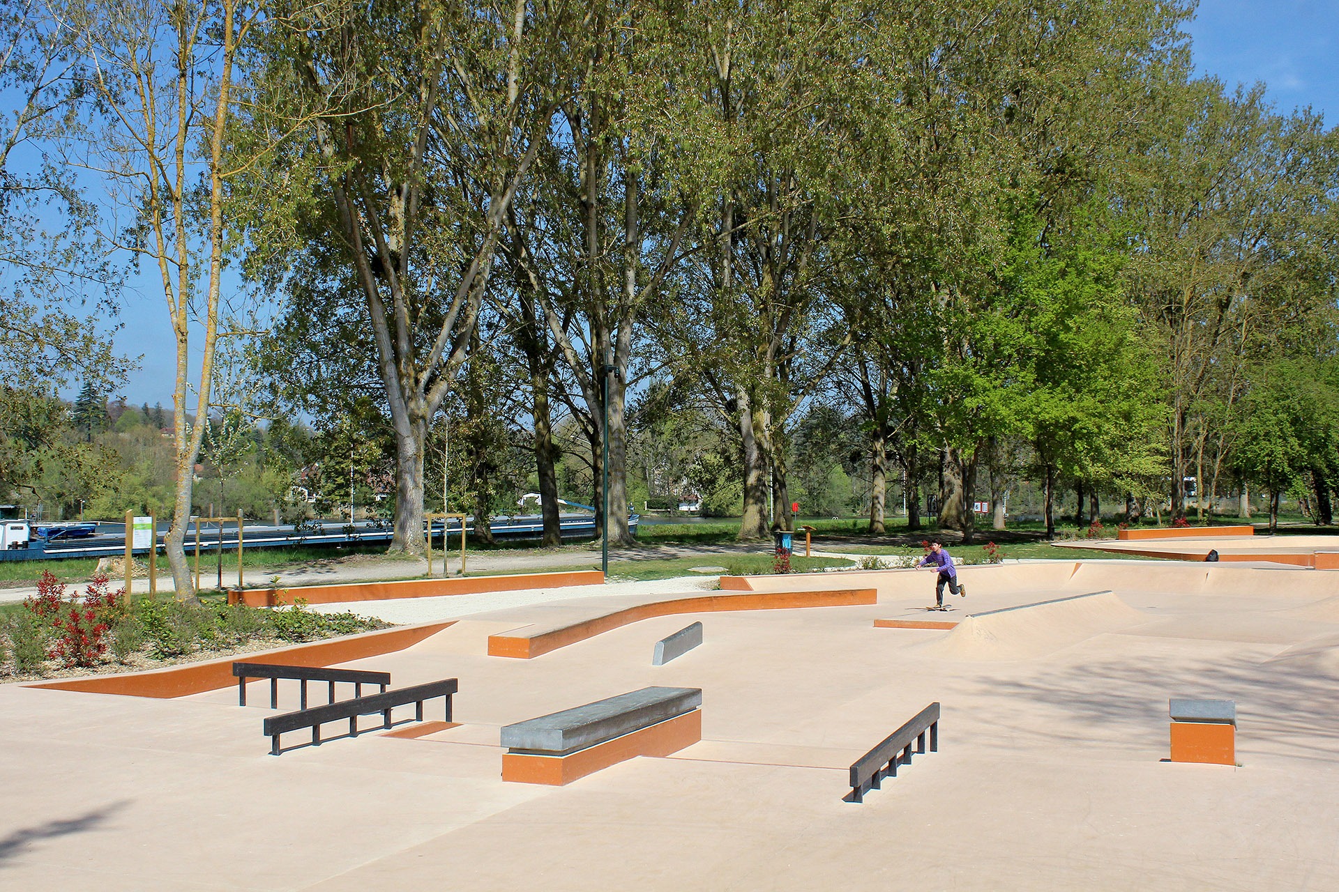 Stade Grante Skatepark L' Isle Adam Skate Spot 4/5