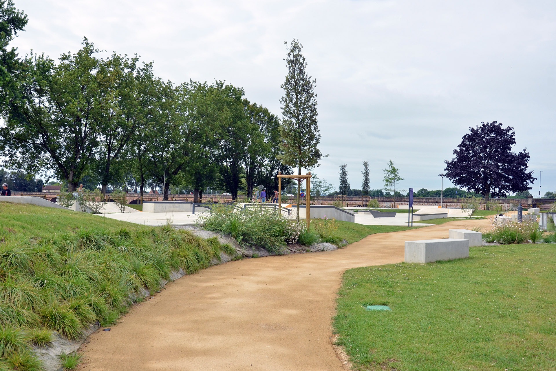 La Maison Skatepark Nevers Skate Spot 4/5