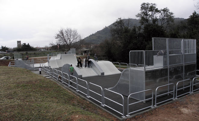 Parc Marie Astoin Skatepark Solliès Pont Skate Spot 2/5